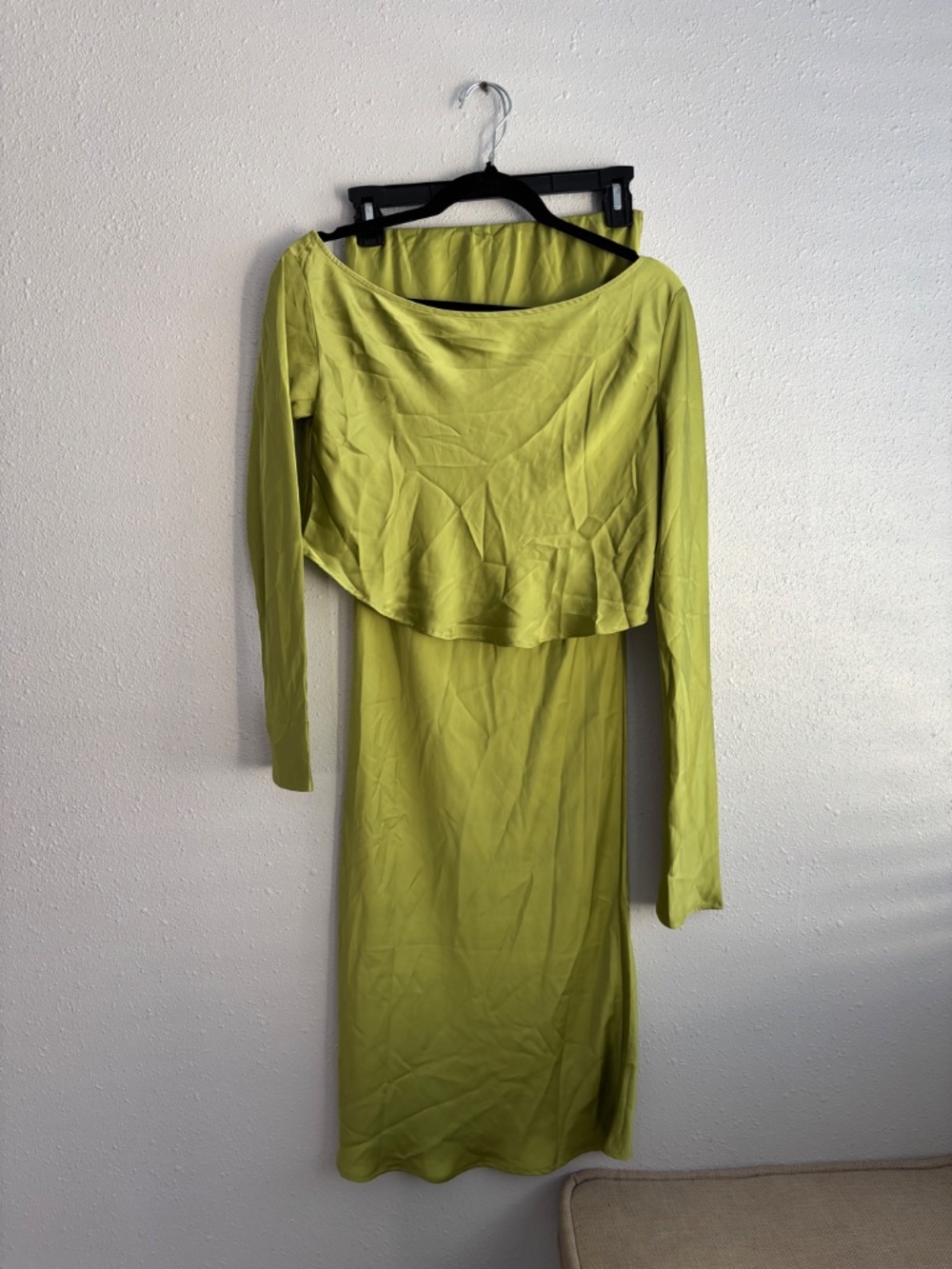 Meshki Violeta Parakeet Lime Green Satin One-Shoulder Top & Maxi Skirt 2 pc set - Picture 10 of 11